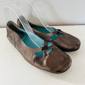 Thierry Rabotin Grace Metallic Flats Shoes Size 38